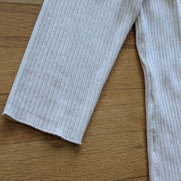 Top - Picture 2 of 4